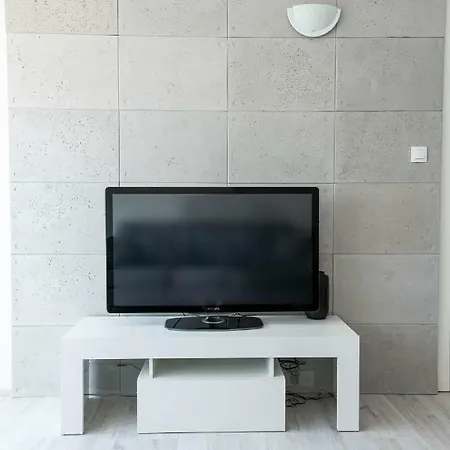 Mania House *